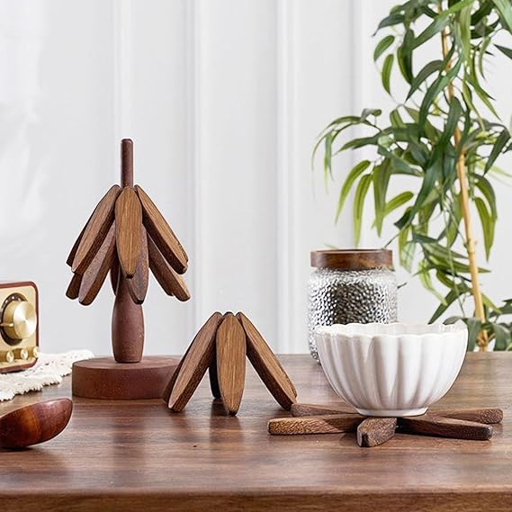 Handcrafted Wooden Pine Tree Ornament Wooden Coaster Decor Table Protection Novelty Statue Tree Shaped Nonslip Pad Brown